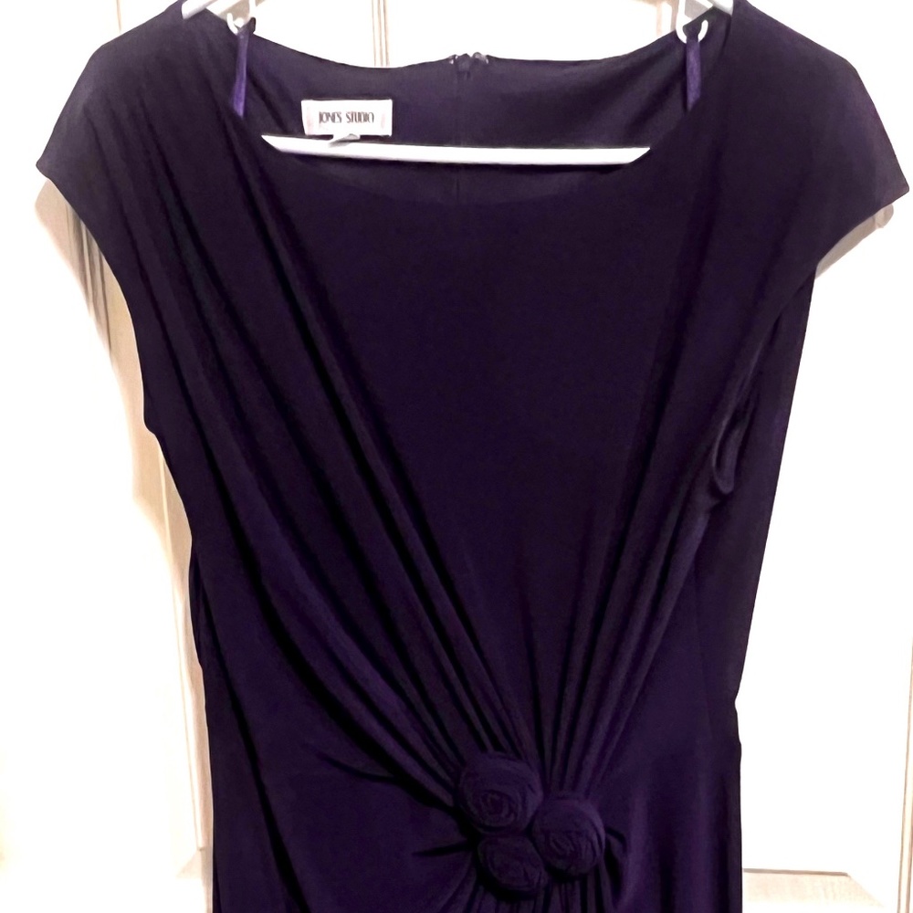 Jones Studio knee high dress